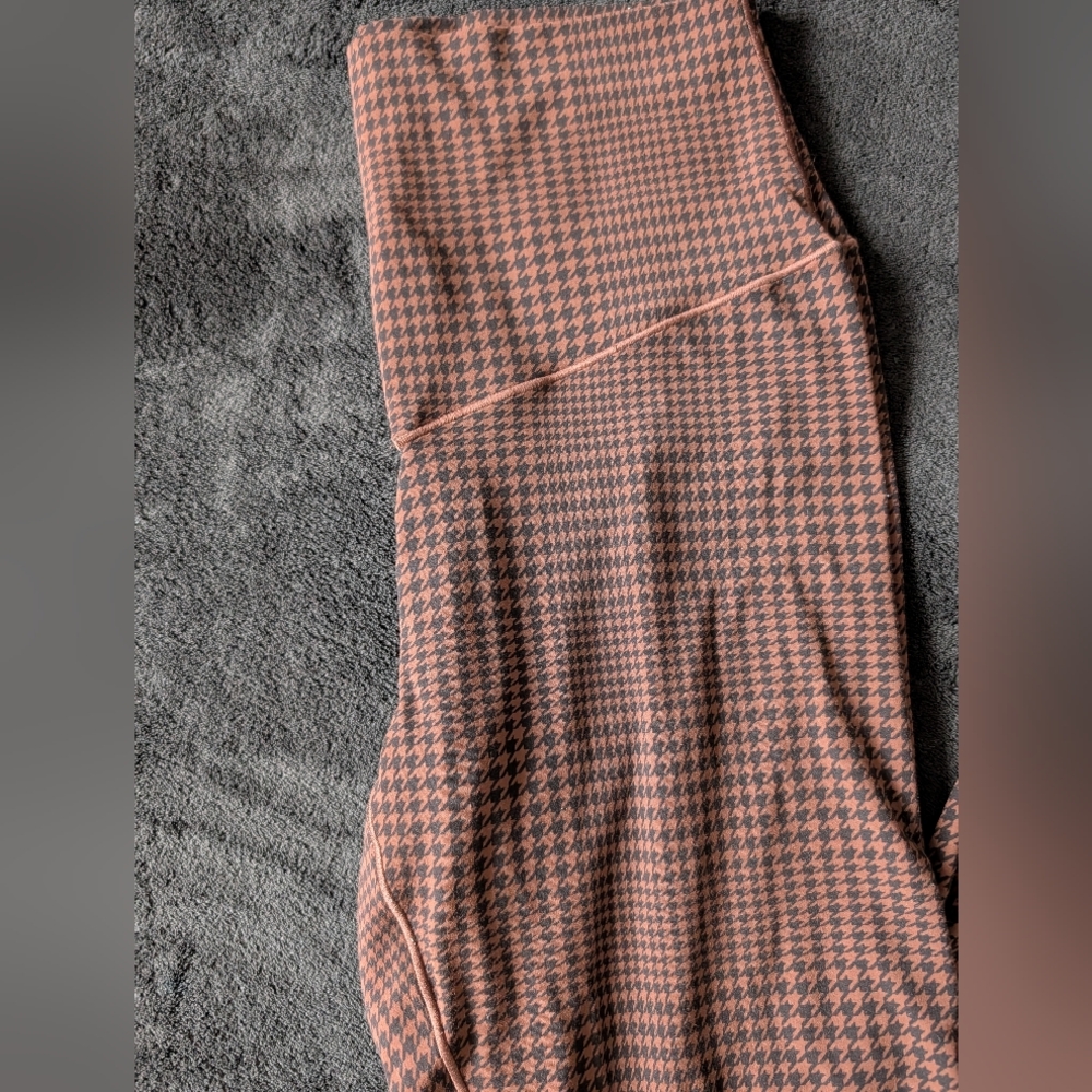 Aerie Offline Real Me Bootcut Flare Leggings Brown Viral Houndstooth Print Sz L - Picture 3 of 10